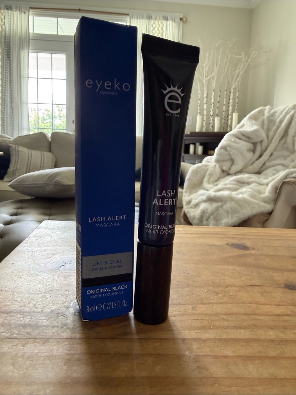 Eyeko Lash Alert Mascara - original black. Large size - Picture 4 of 6